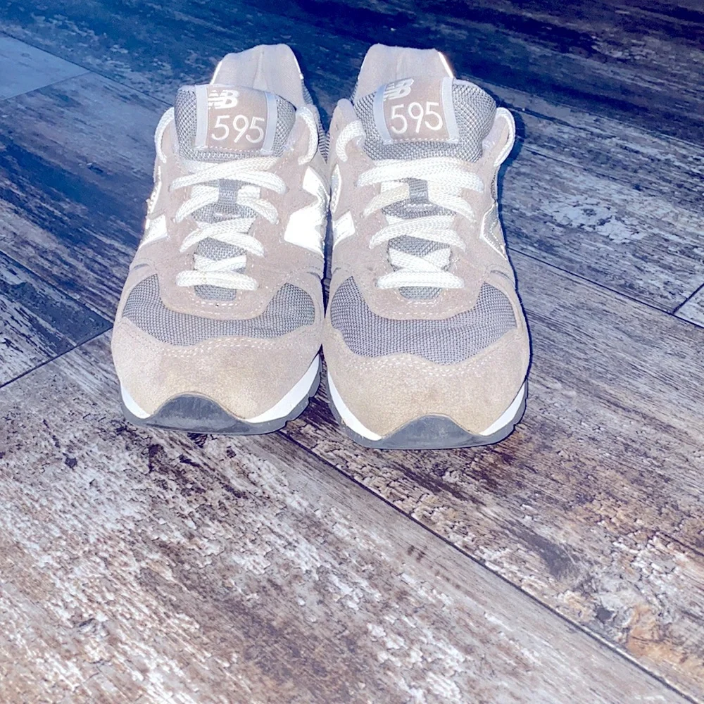 Women’s new balance 595 tennis shoes in excellent condition!!! Size 7.5 - Picture 2 of 12